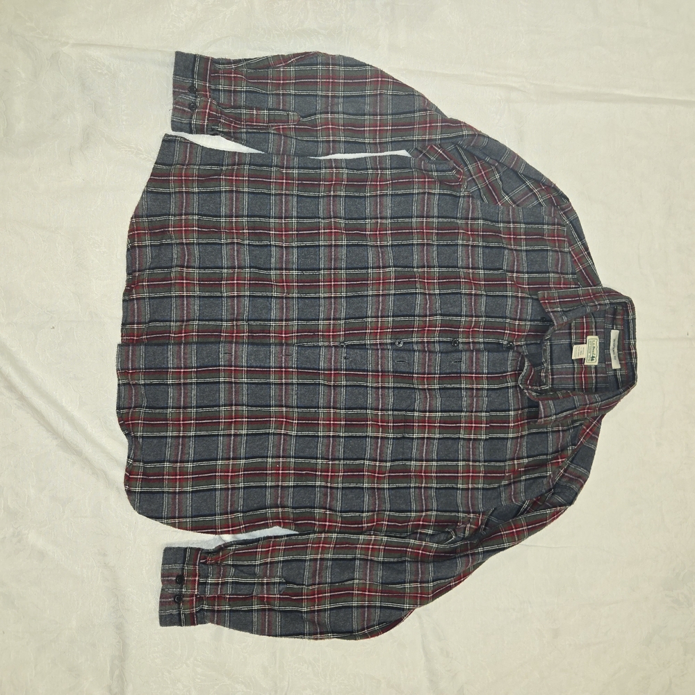 L.L. Bean Mens Flannel Shirt Scotch Plaid Button Down Gray Red Long Sleeve